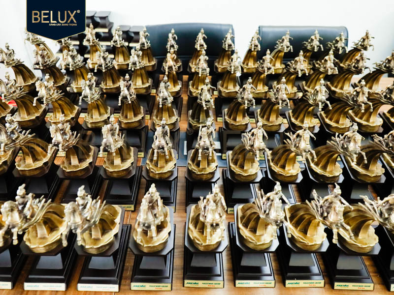 Lô 120 tượng Thánh Gióng Magicwave Group cao 21cm bằng đồng thiết kế theo yêu cầu